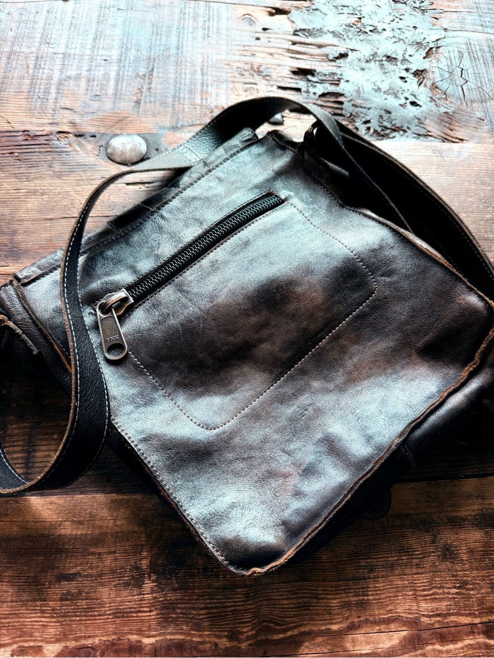 Bed Stu Leather Crossbody Messenger Bag  Black - Picture 3 of 7